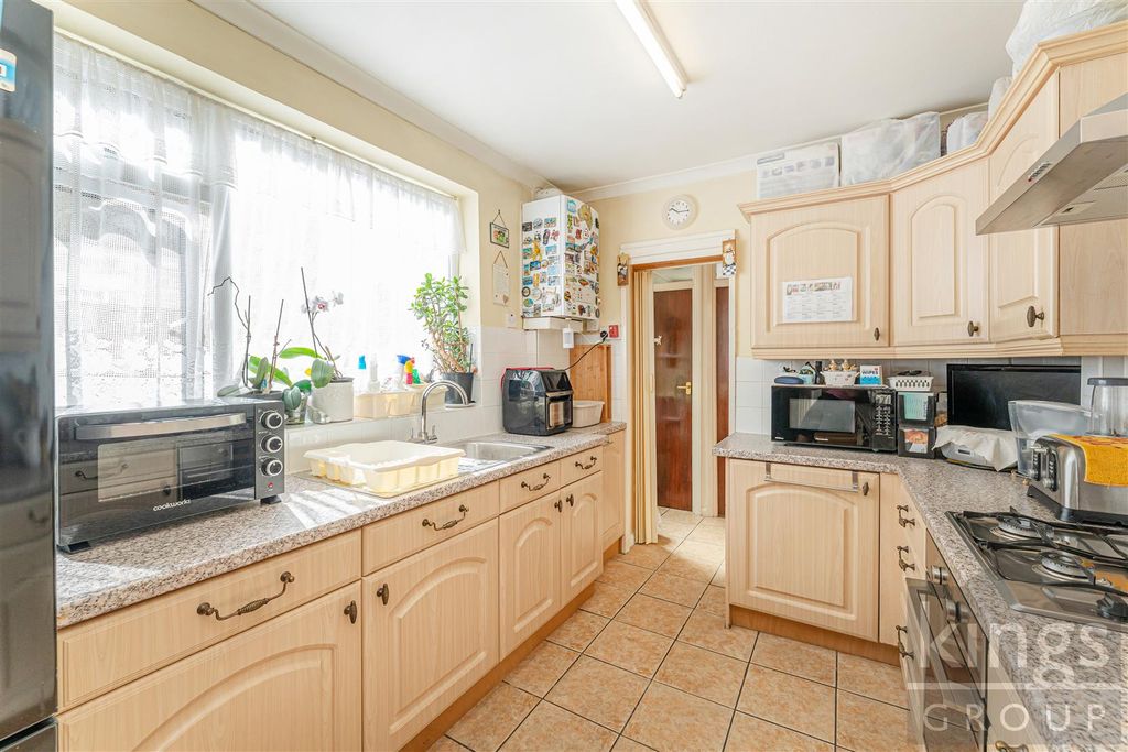 Property photo 3 of 16