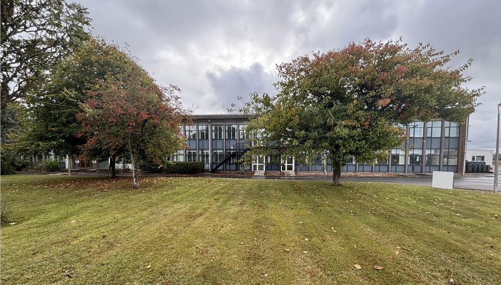 Property photo 1 of 6 Photo 6