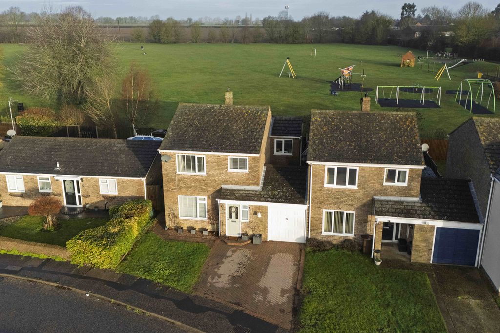 Property photo 2 of 30