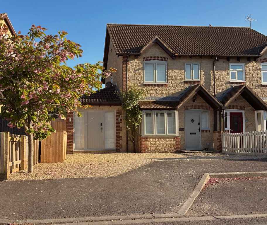 Property photo 1 of 27 Front External