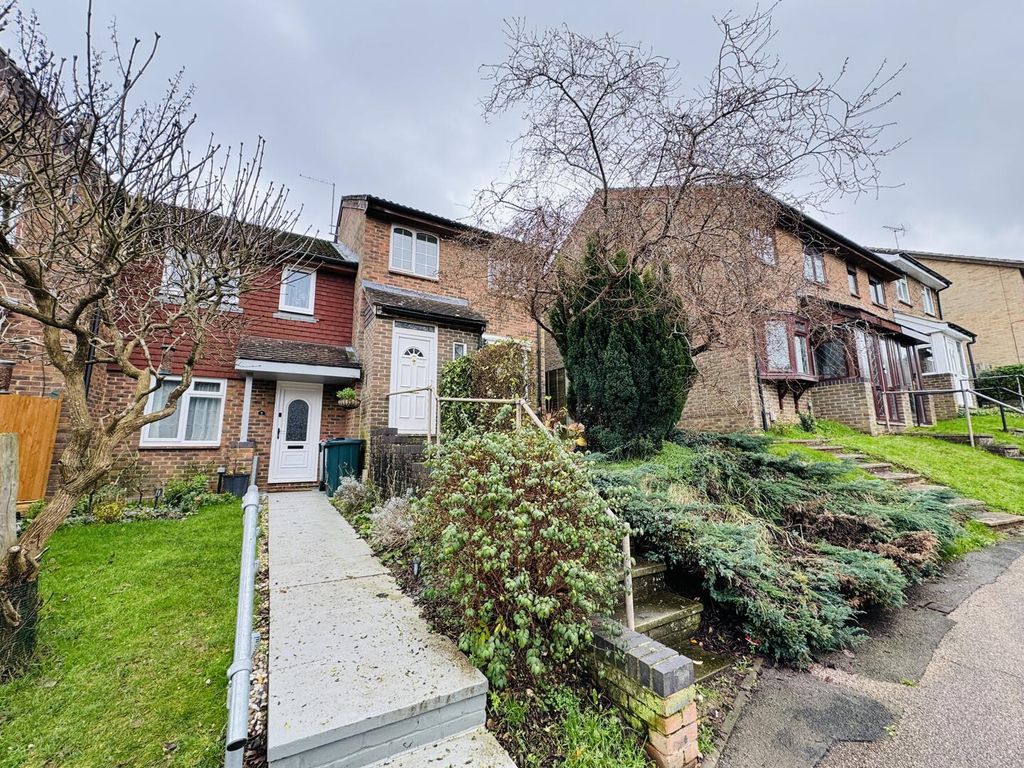 Property photo 1 of 19 Front (Exterior)