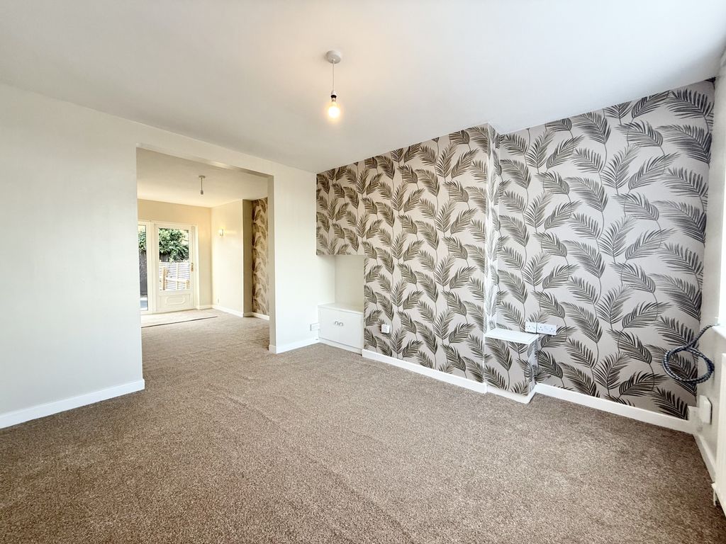 Property photo 3 of 17 Img_1179