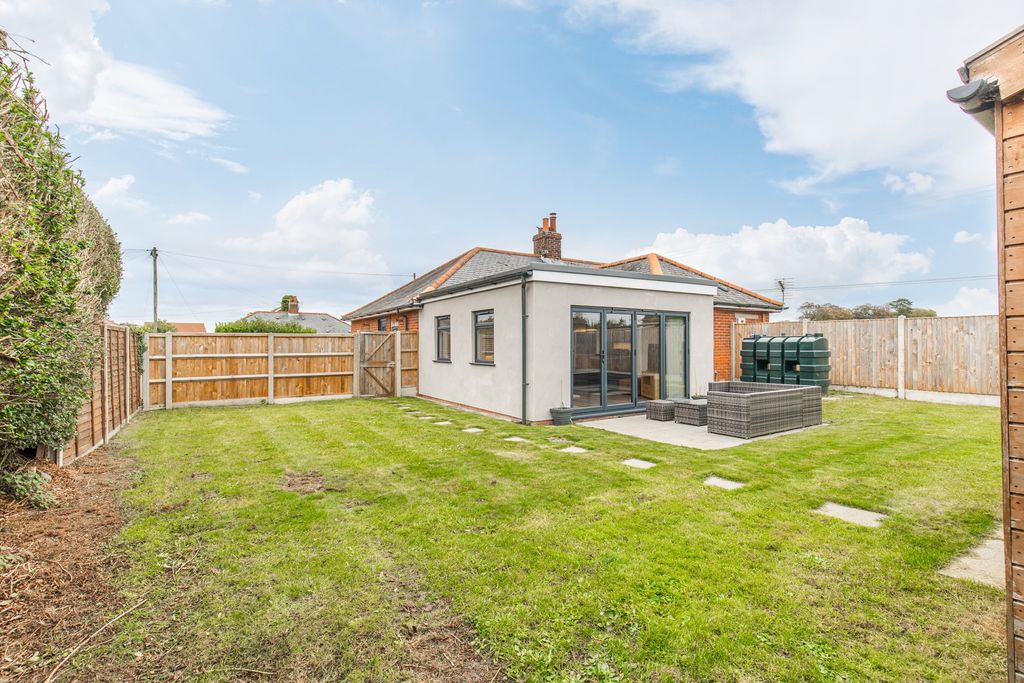 Property photo 3 of 25