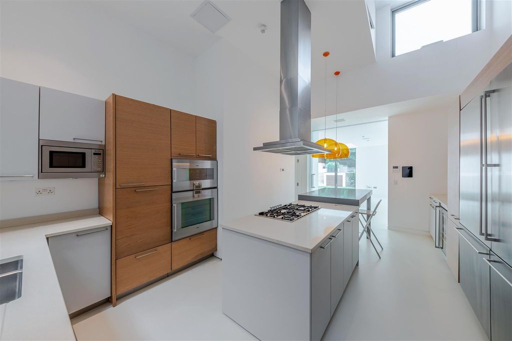 Property photo 3 of 11 3.Jpg