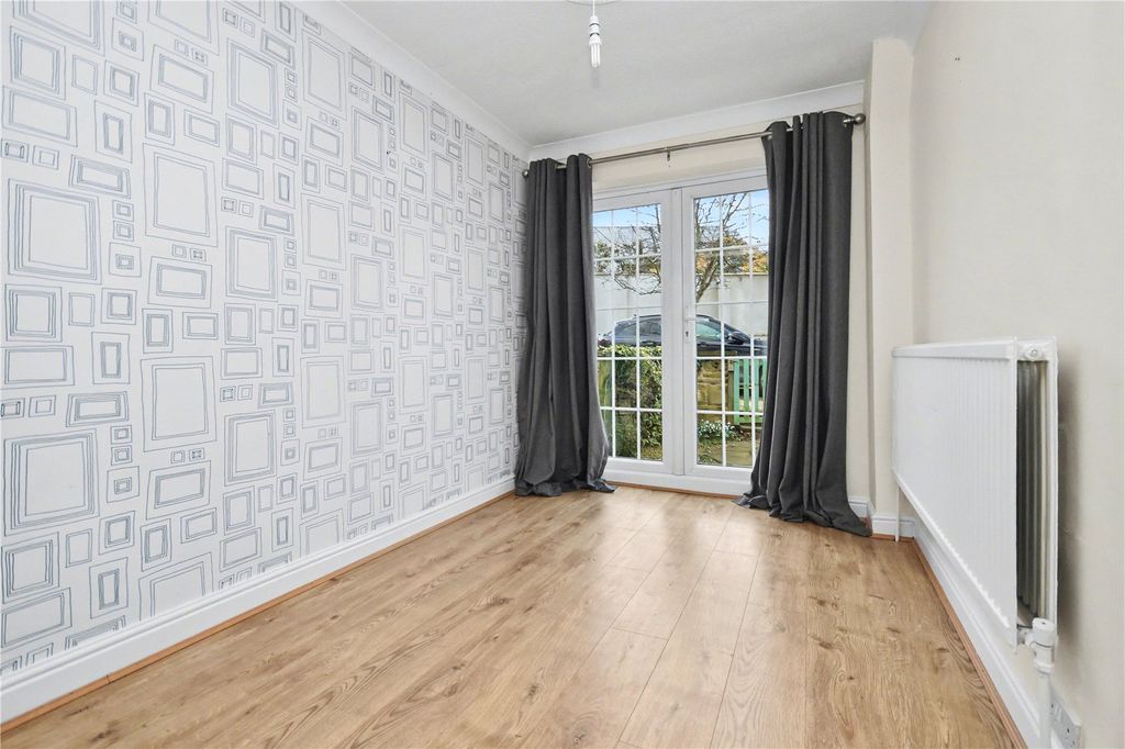 Property photo 3 of 13 Picture No. 12