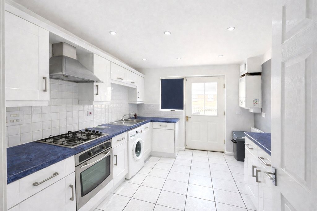 Property photo 3 of 11 Picture No. 24