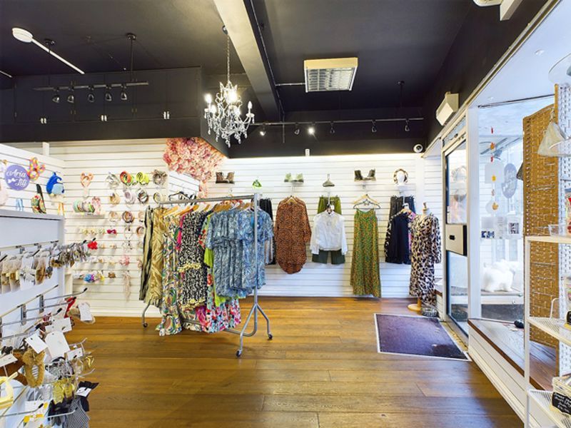 Property photo 3 of 11 Photo 9