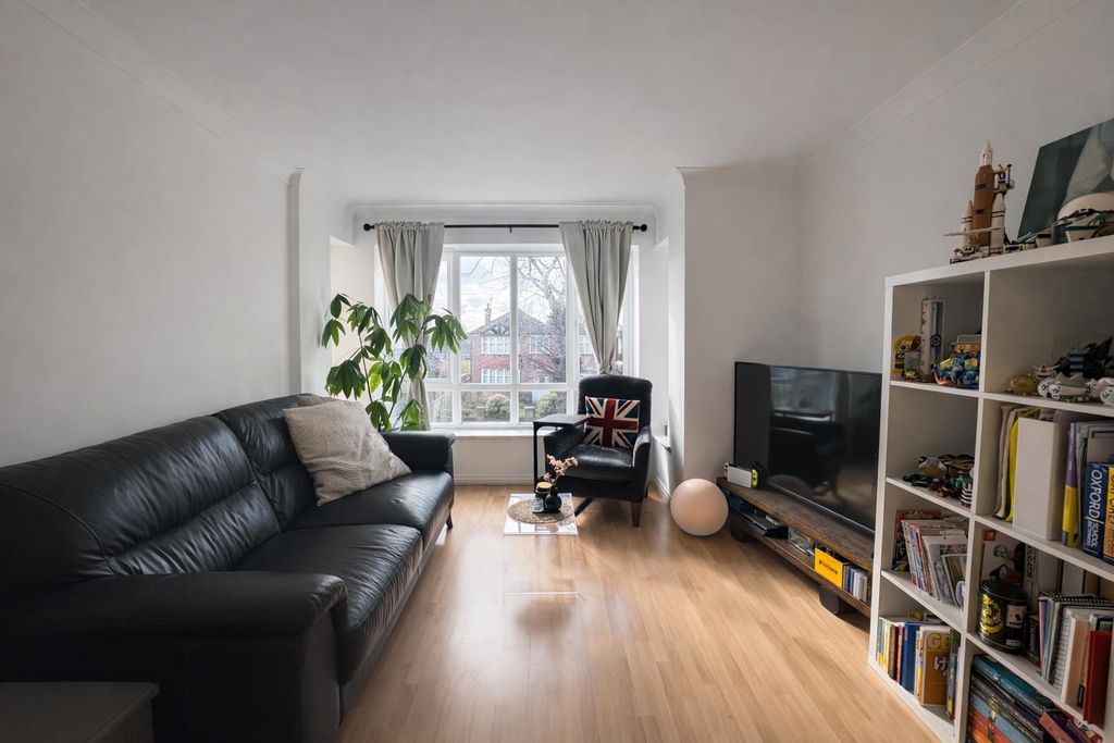 Property photo 3 of 10