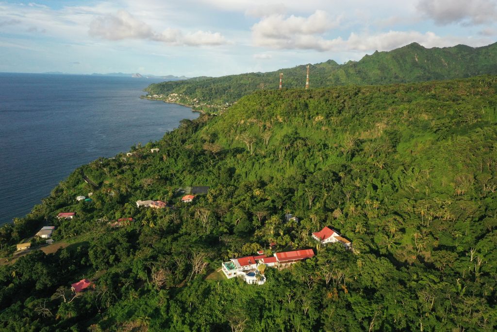 Property photo 2 of 35