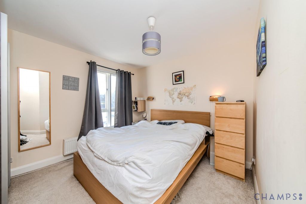 Property photo 1 of 4 1 Bed Flat To Rent Kempton Court, London E1 5Bd