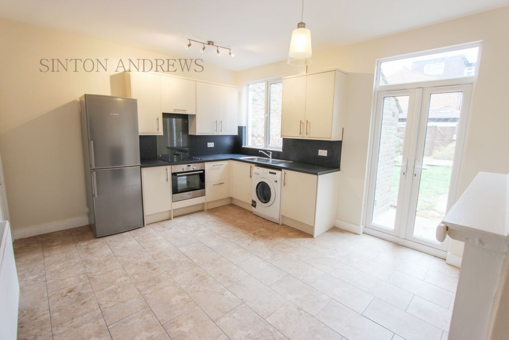 Property photo 2 of 11 Photo 3