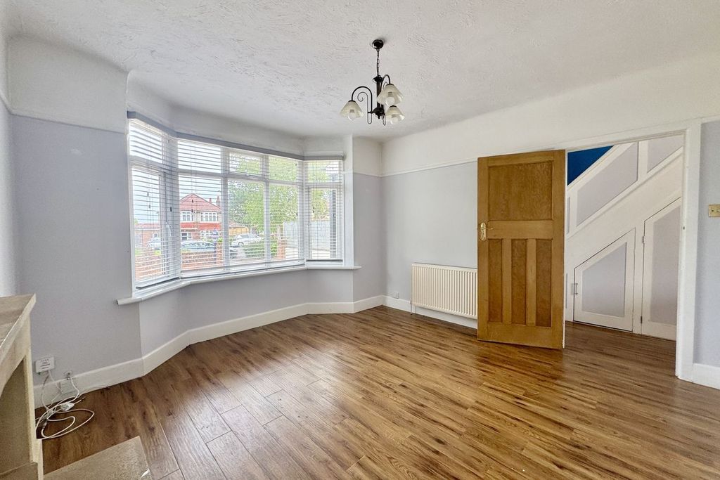Property photo 2 of 22