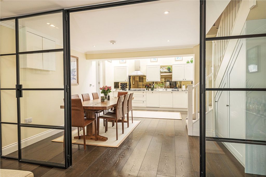 Property photo 3 of 21 Recpetion Room