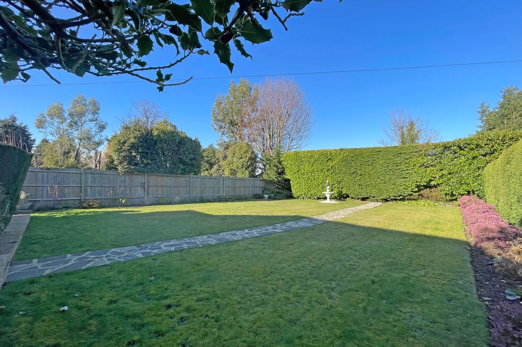 Property photo 3 of 27