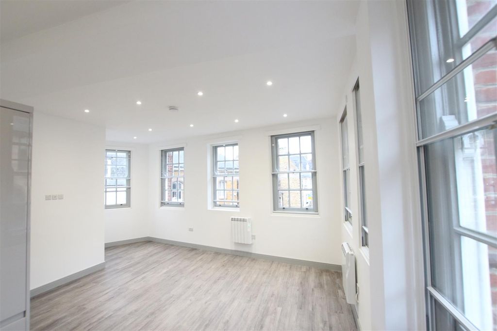 Property photo 1 of 10 Img_0181.Jpg