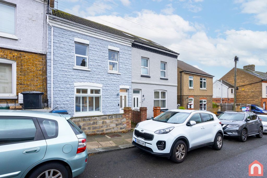 Property photo 2 of 14