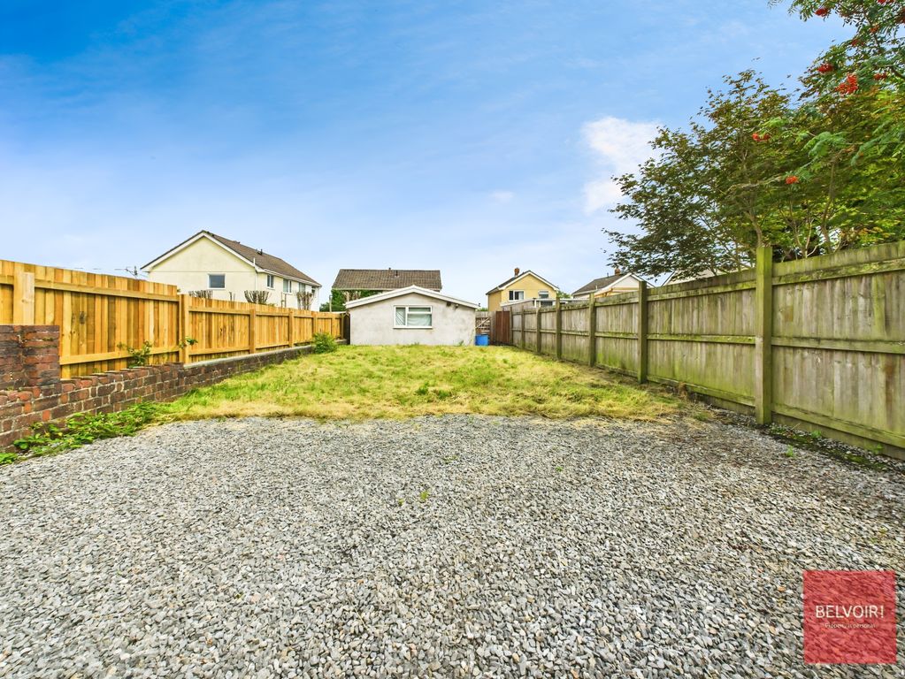 Property photo 2 of 20