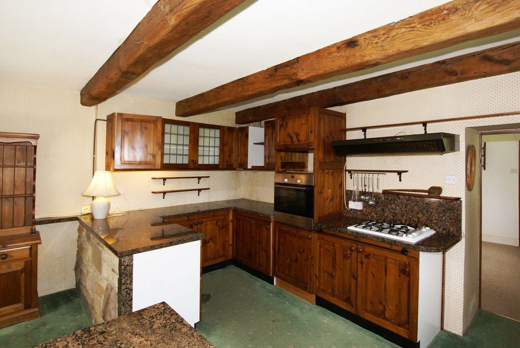 Property photo 3 of 17