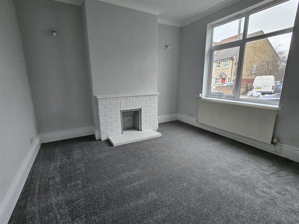 Property photo 2 of 9 Lounge