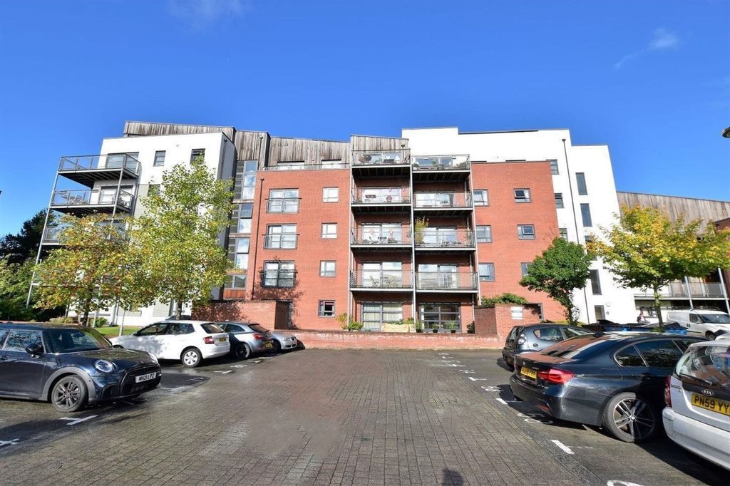 Property photo 1 of 16 (Main)