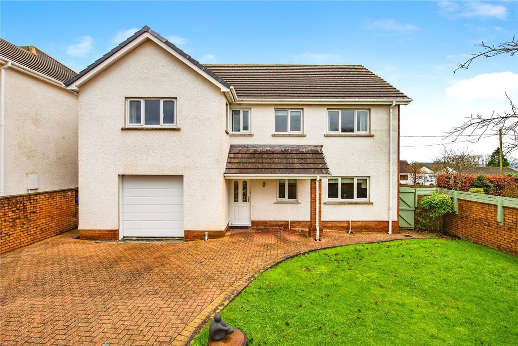 Property photo 1 of 25 Picture No. 12