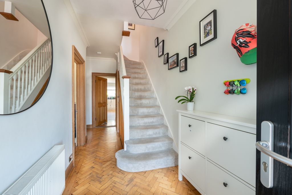 Property photo 1 of 23