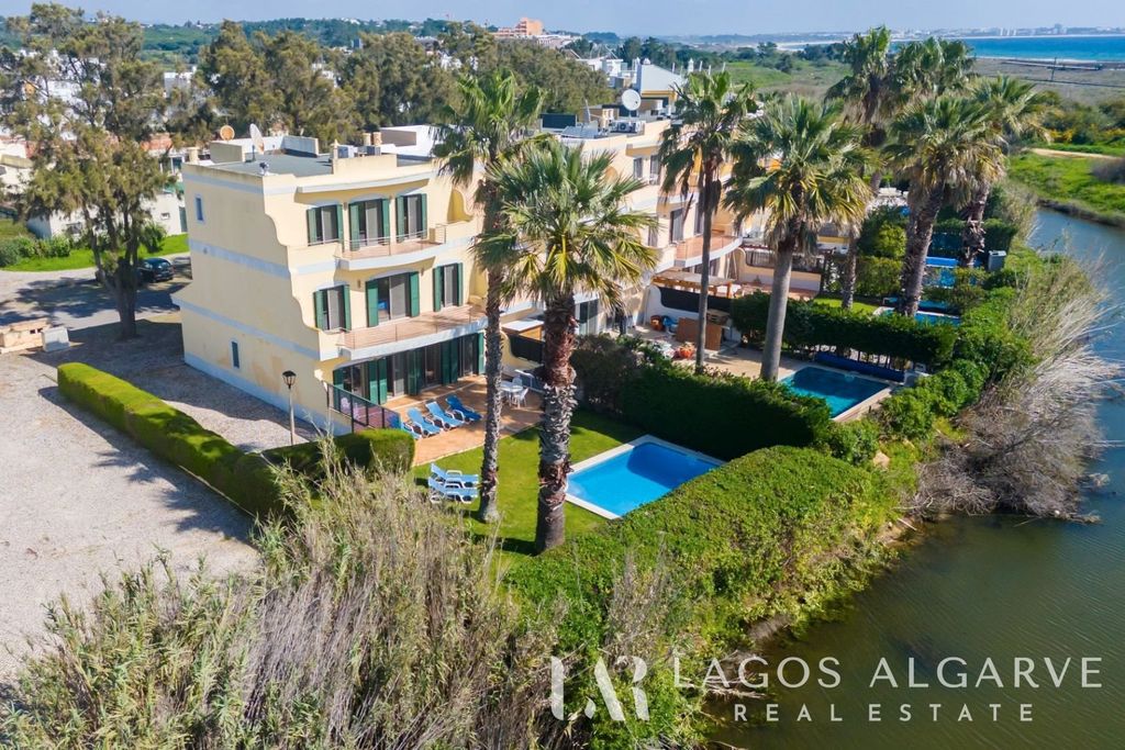 Property photo 1 of 43 5-Bedroom Villa With Pool And Garden, Just A Few Minutes’ Walk From The Beach And Lagos Marina