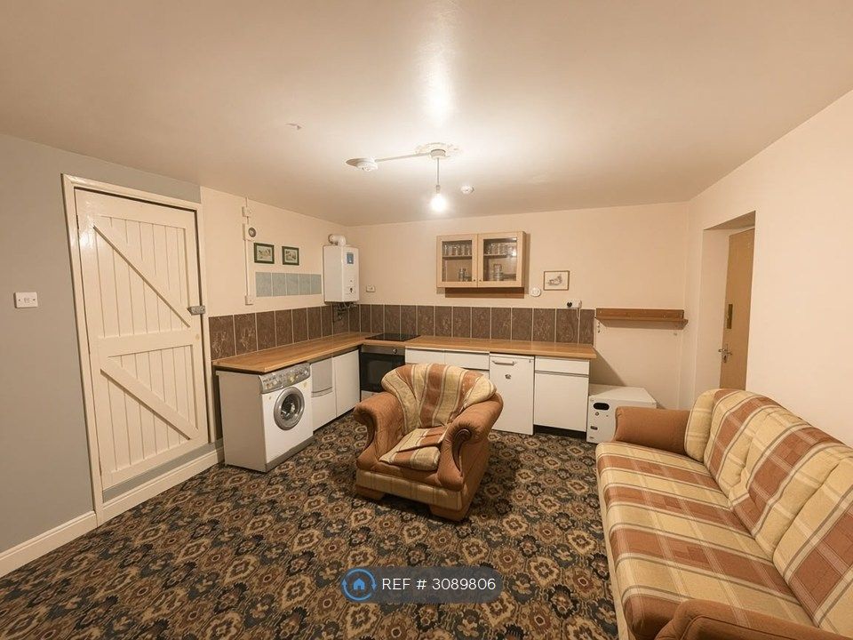Property photo 2 of 5 Living Room And Kitchen 1