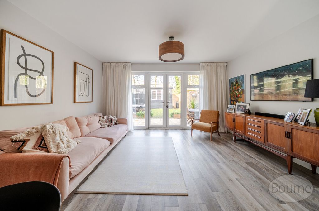 Property photo 2 of 24 256119dc-7Bf4-4Be...