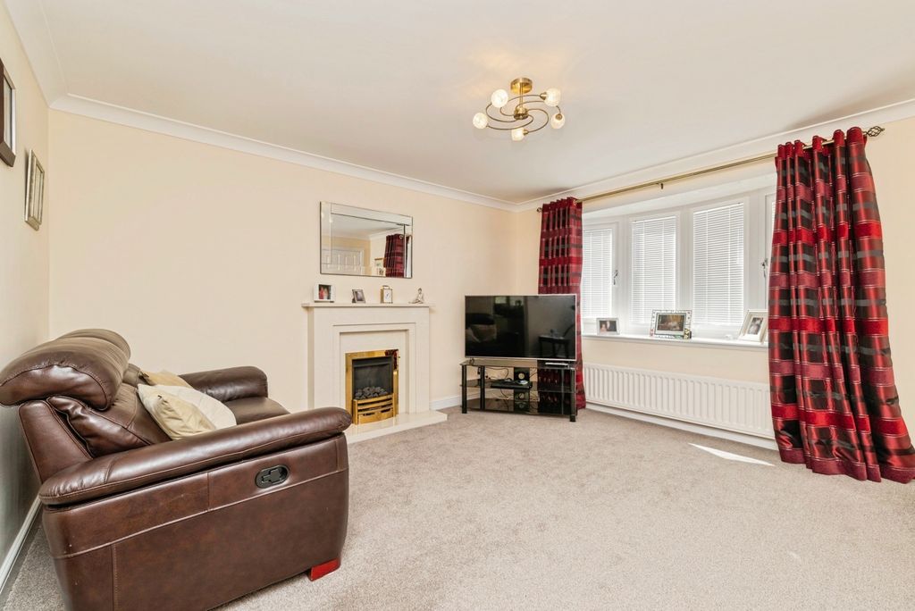 Property photo 3 of 19 Pbox-Img.Jpg