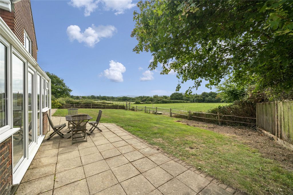 Property photo 2 of 27 Picture No. 23