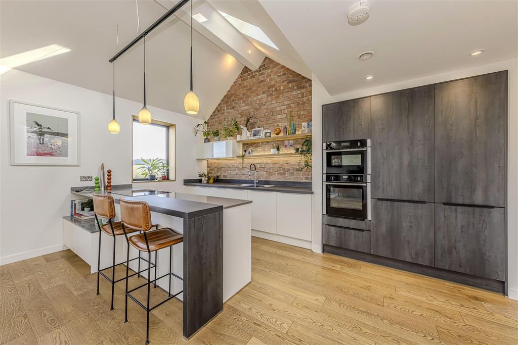 Property photo 2 of 52 Kitchen