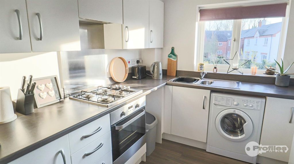 Property photo 2 of 13 Img_8465.Jpg