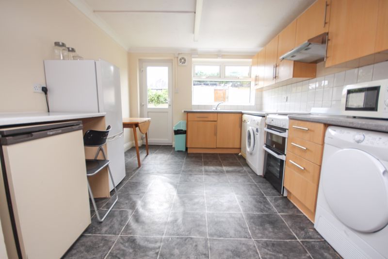 Property photo 3 of 11 Photo 4