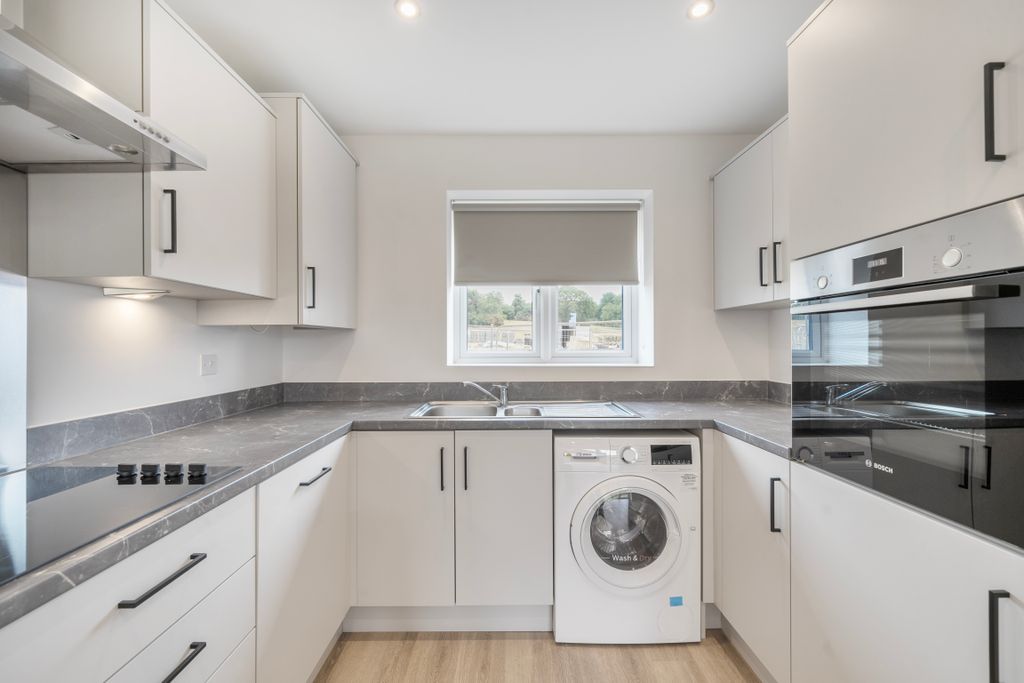 Property photo 3 of 18 Image