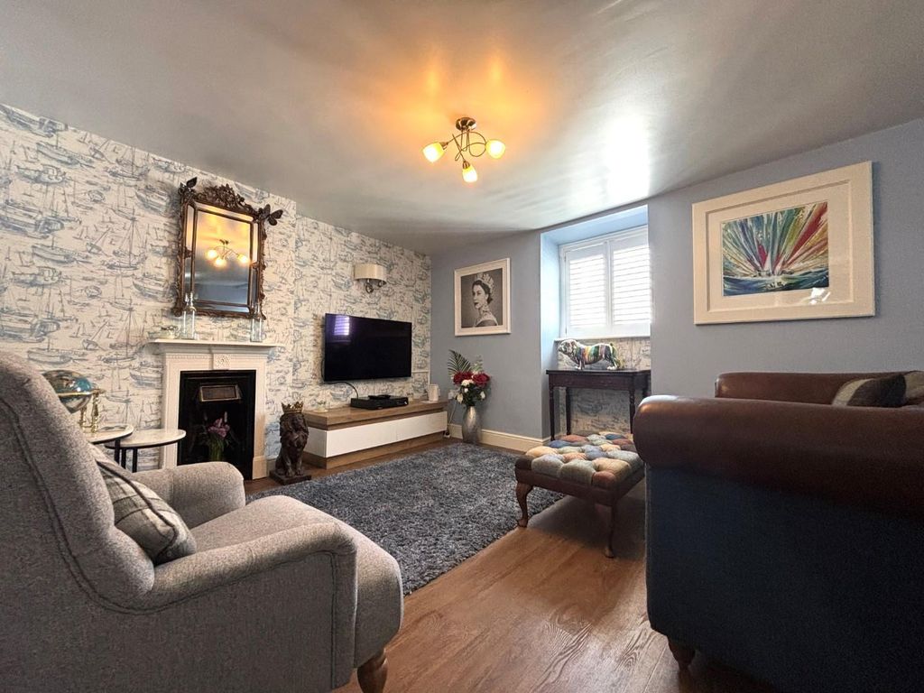 Property photo 3 of 9 Lounge.Jpg