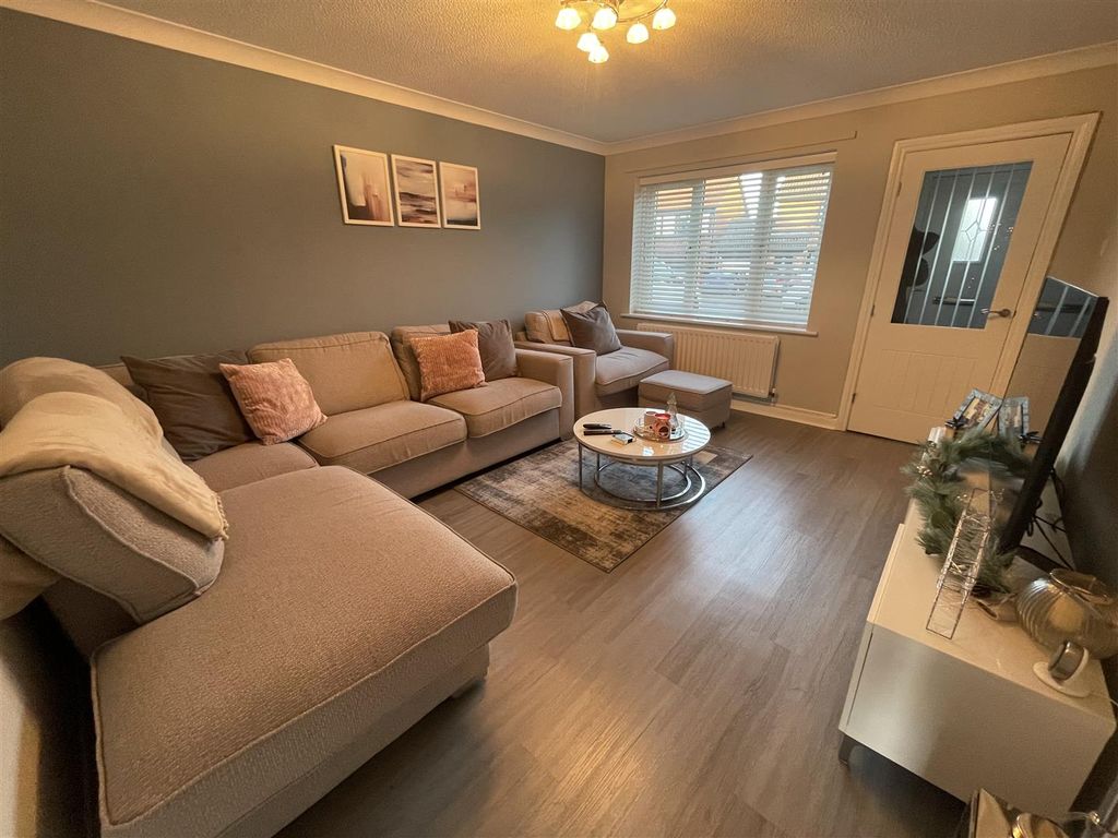 Property photo 3 of 15 165 Brack 3.Jpeg