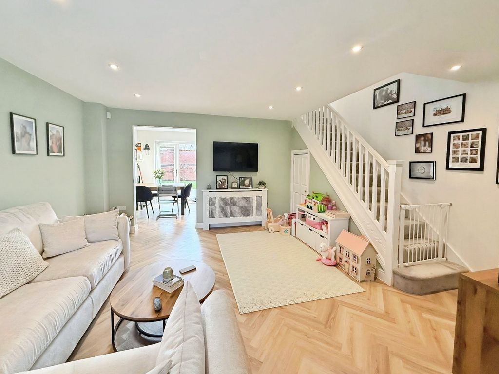 Property photo 3 of 20 Picture 3