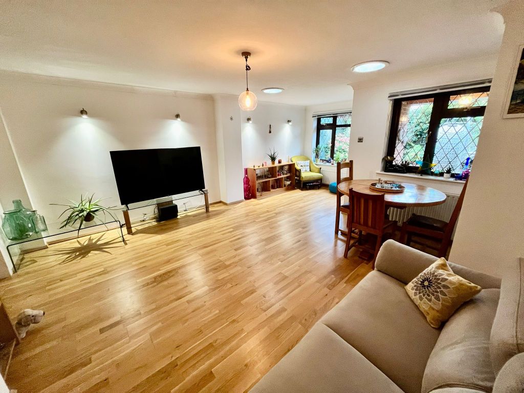 Property photo 2 of 20