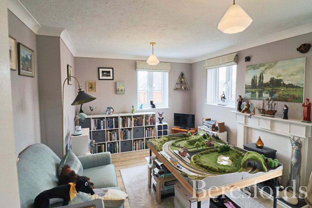 Property photo 2 of 12 Picture No. 31