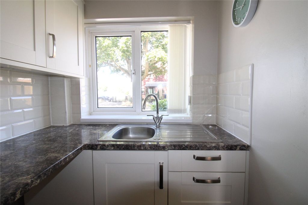 Property photo 2 of 10 Picture No. 06