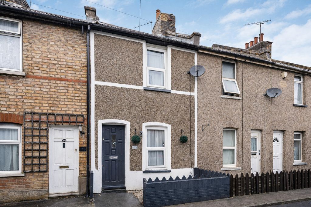 Property photo 1 of 8