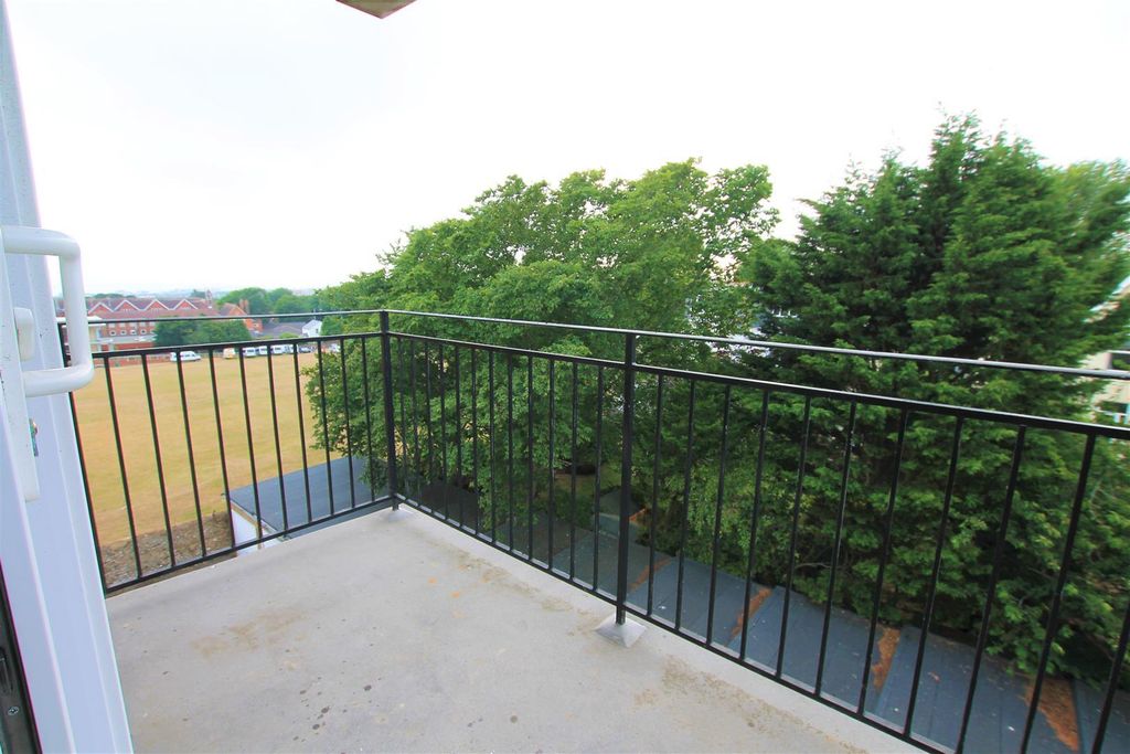 Property photo 2 of 6 Balcony
