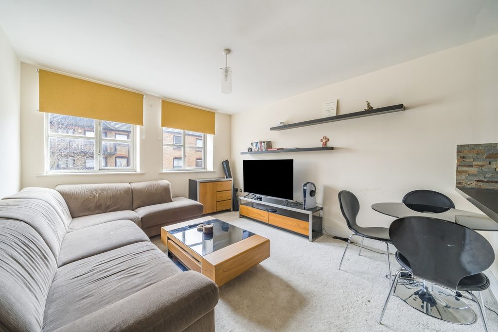 Property photo 3 of 12 3992274