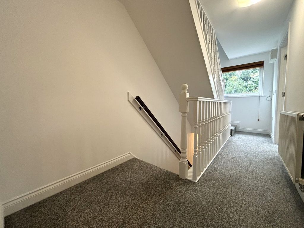 Property photo 3 of 9 Gallery