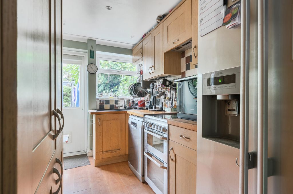 Property photo 3 of 14 11-6Aba3Def06c0E-...