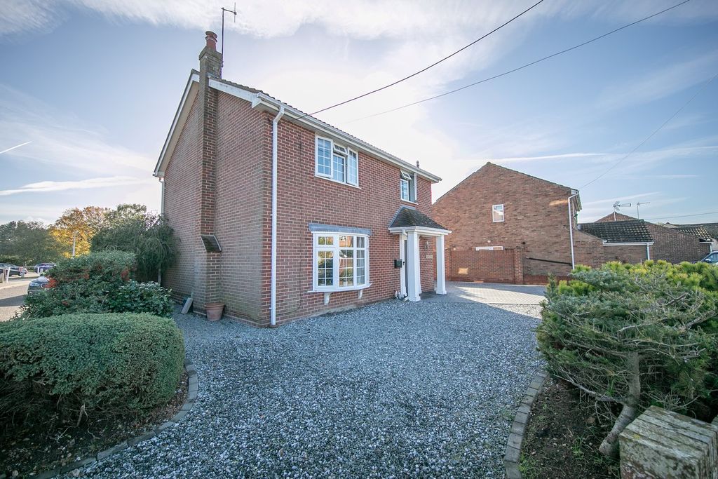 Property photo 2 of 23