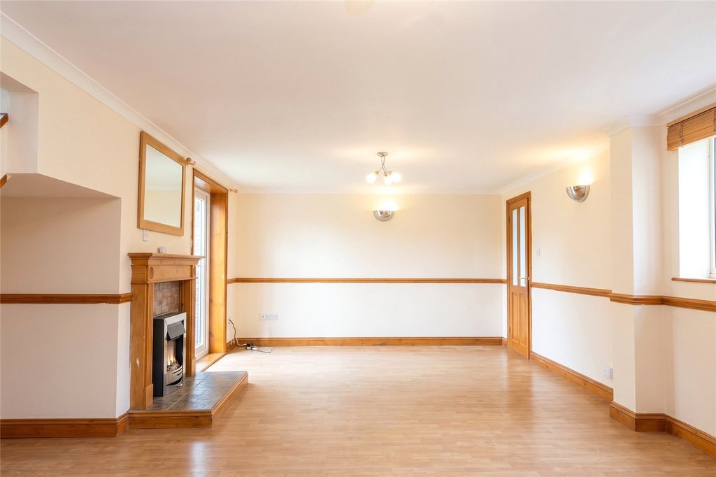 Property photo 2 of 10 Picture No. 16