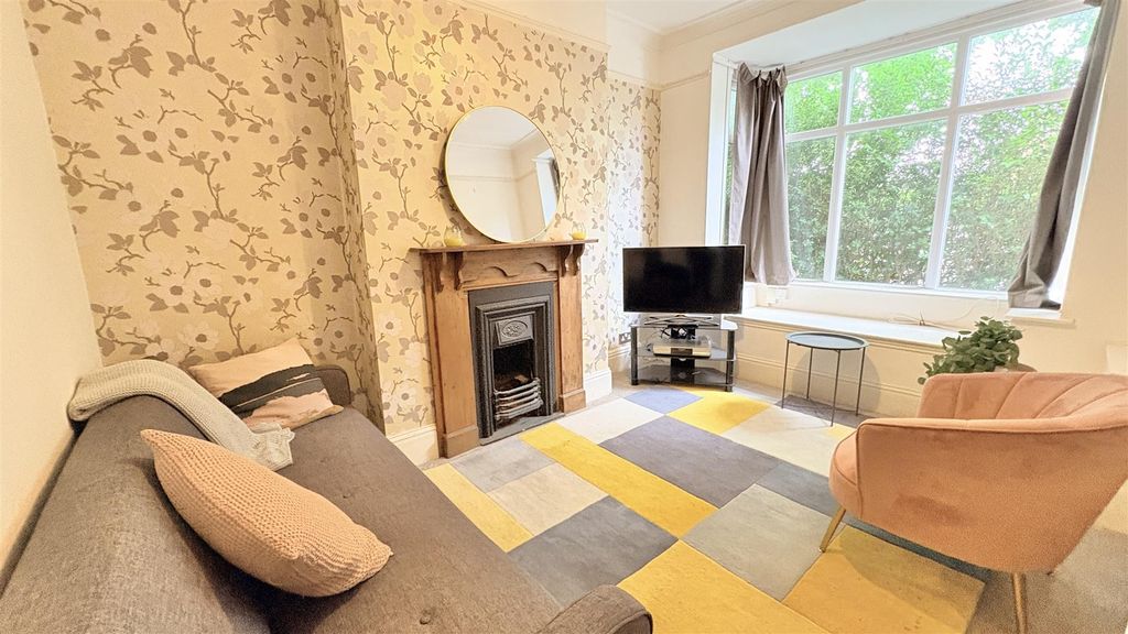 Property photo 2 of 20 Reception Room