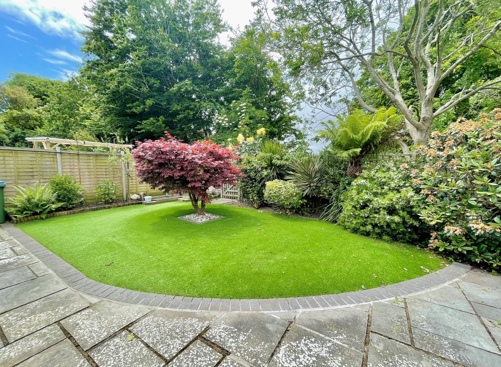 Property photo 2 of 18 Blakeney Rear Garden2